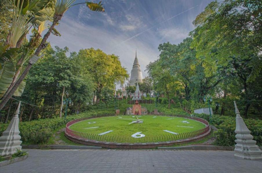 Soma Hotel Phnom Penh Exterior photo