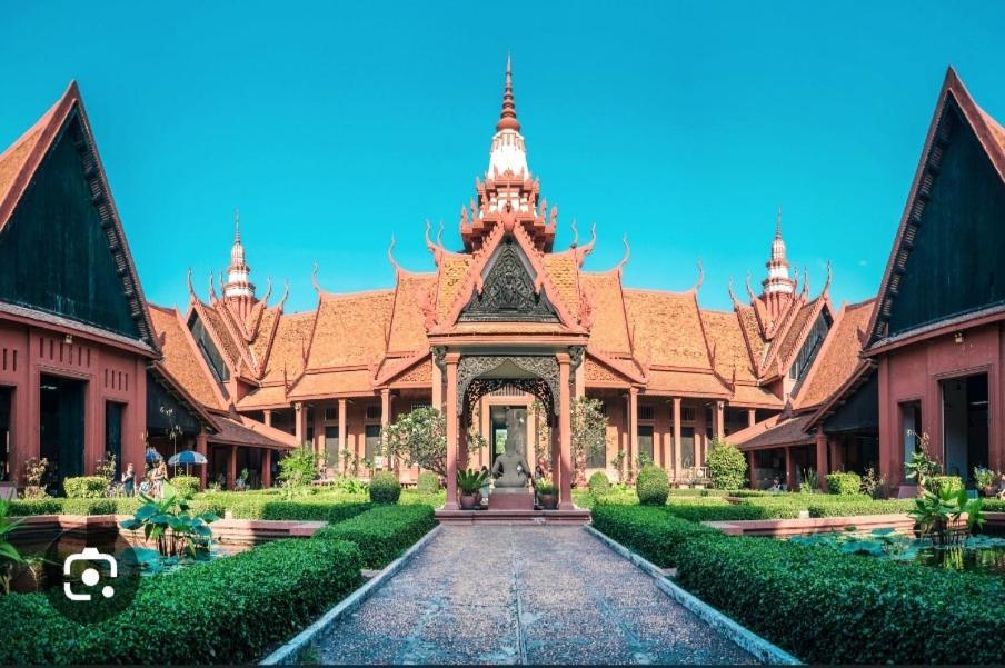 Soma Hotel Phnom Penh Exterior photo